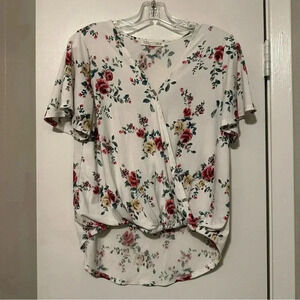 Lola Grace white floral wrap top size M